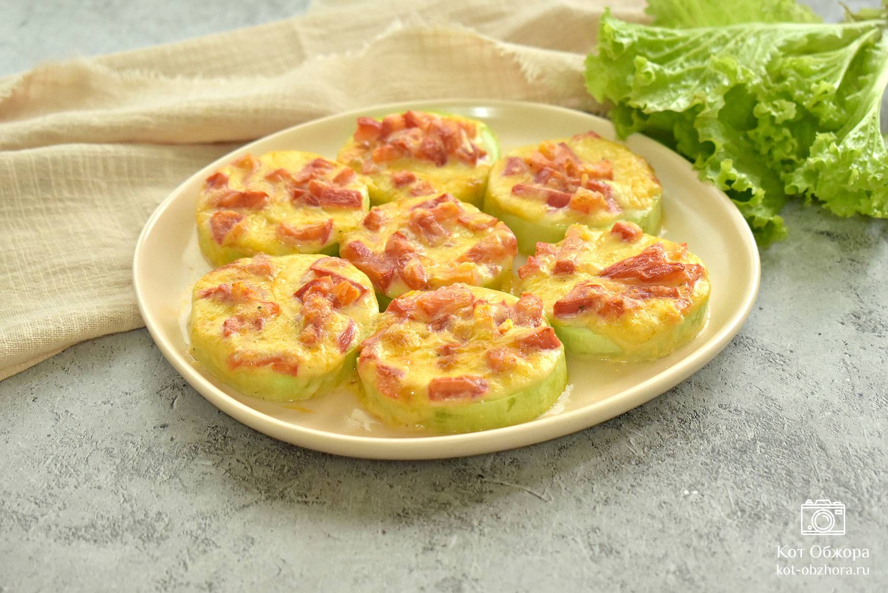 Кабачки, запечённые с молодой картошкой и помидорами, в соусе бешамель