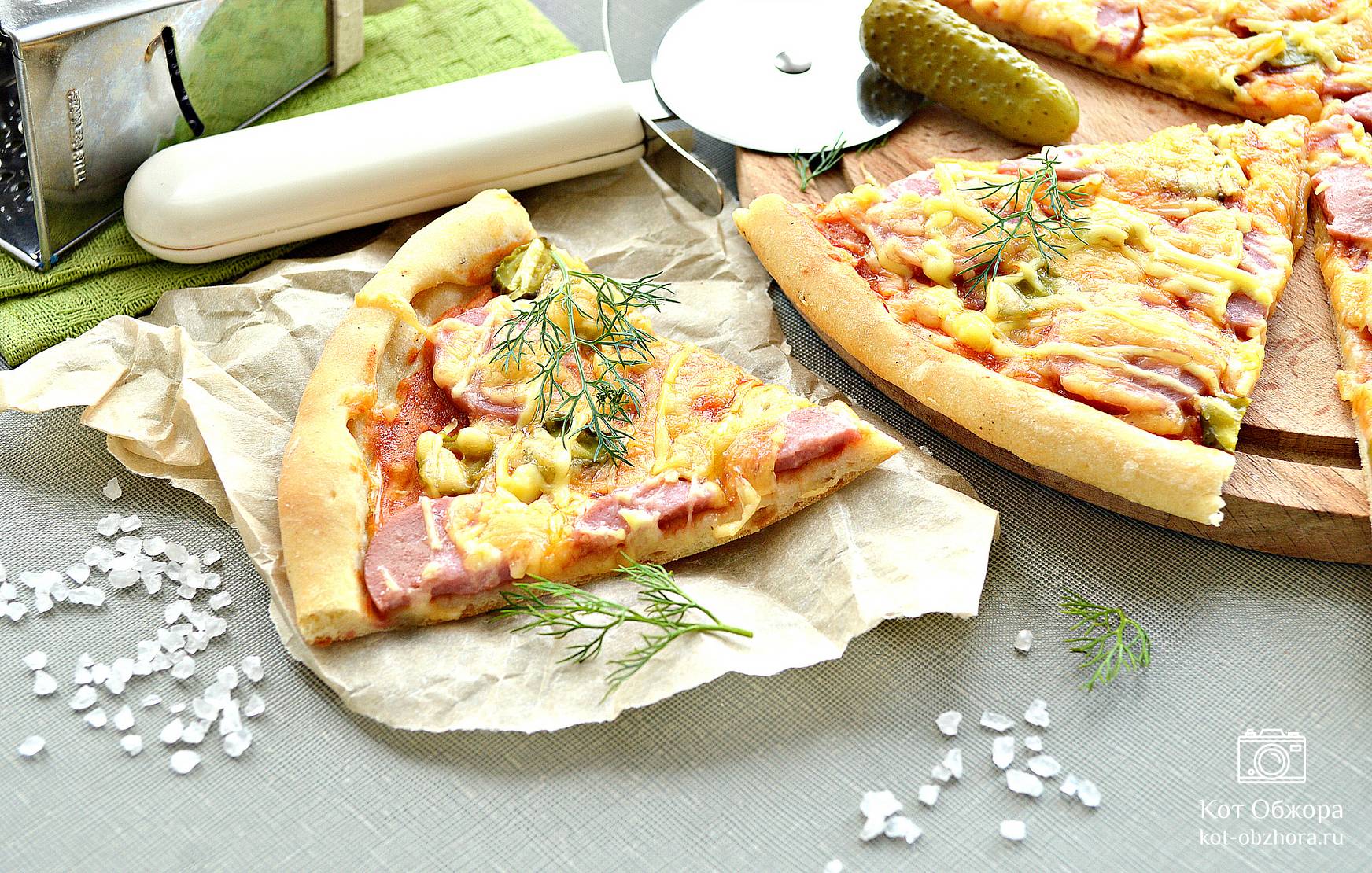 Пицца с колбасой и огурцами пошаговый рецепт