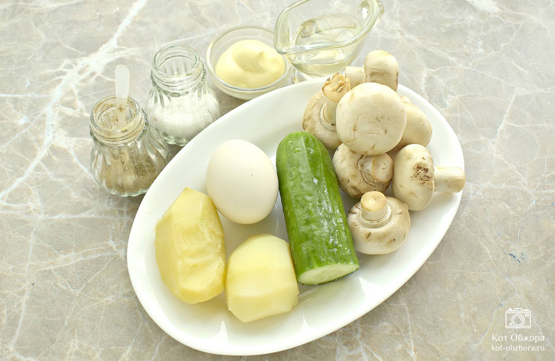 Слоеный салат с грибами и сыром. Пошаговый рецепт с фото | Кушать нет