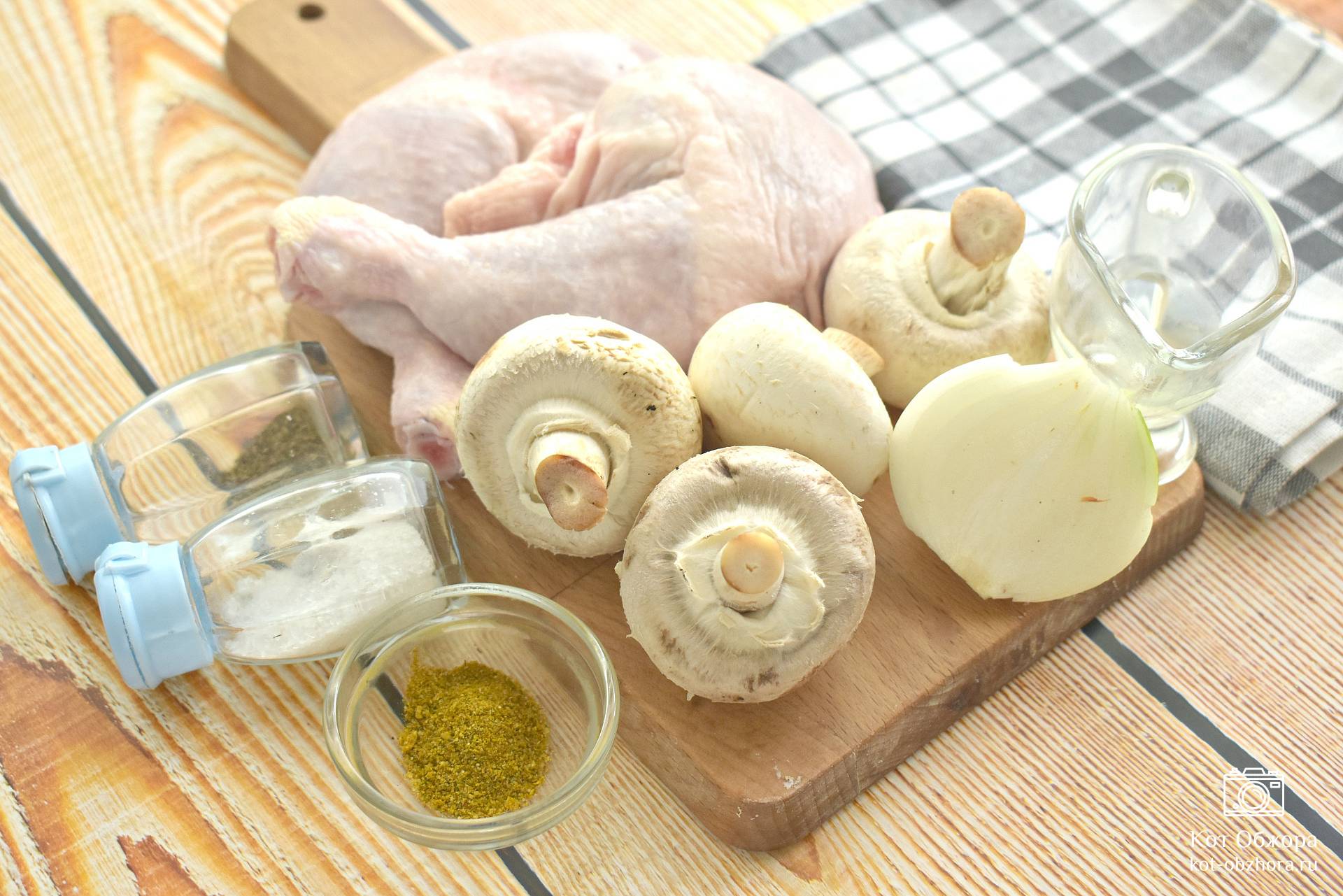 Дюжина рецептов курицы с грибами для духовки и сковороды — читать на ремонты-бмв.рф