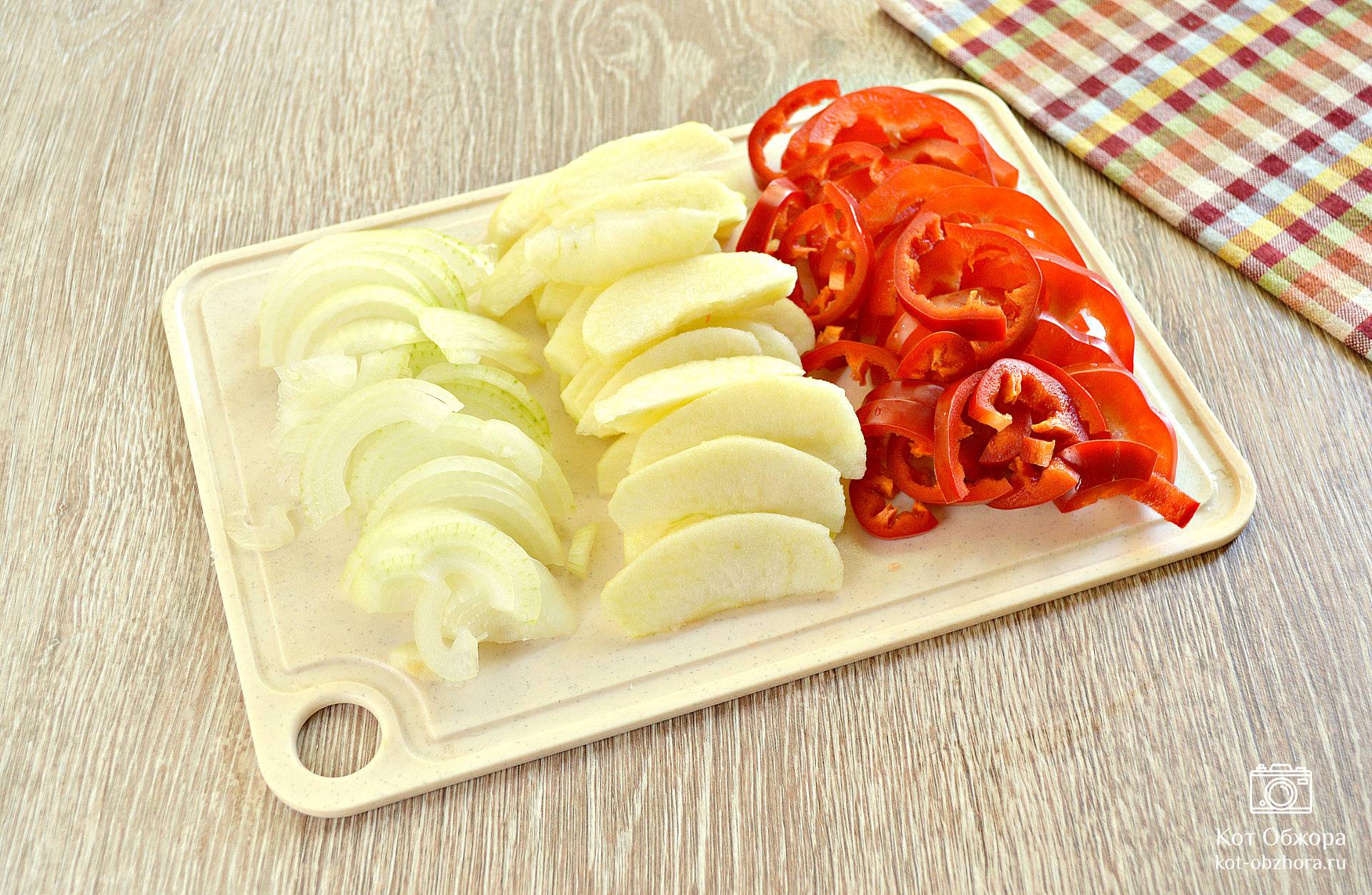 Салат из помидора с яблоком - пошаговый рецепт с фото