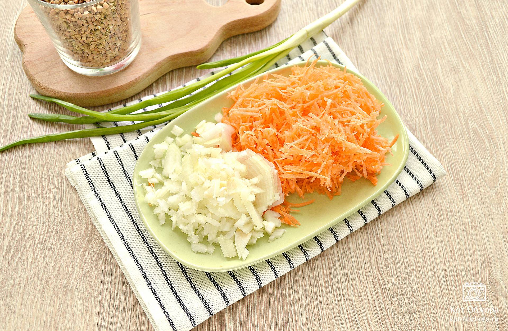 Гречка на сковороде с луком и морковью – пошаговый рецепт приготовления с фото