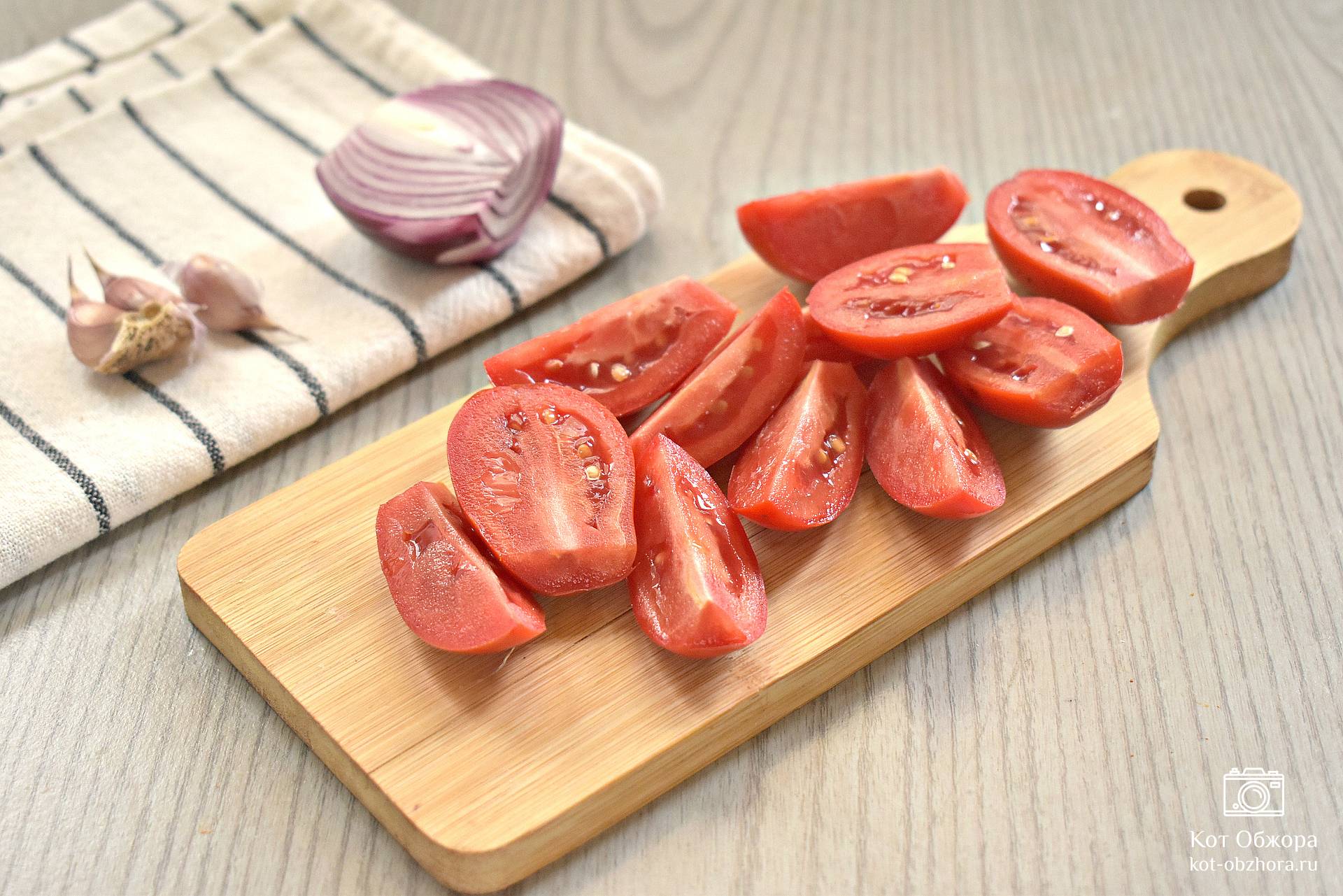 Закуска из помидоров и лука - пошаговый рецепт с фото