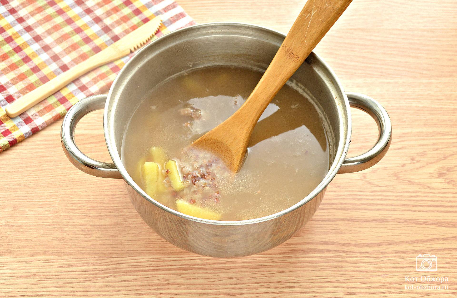Суп со свининой в мультиварке