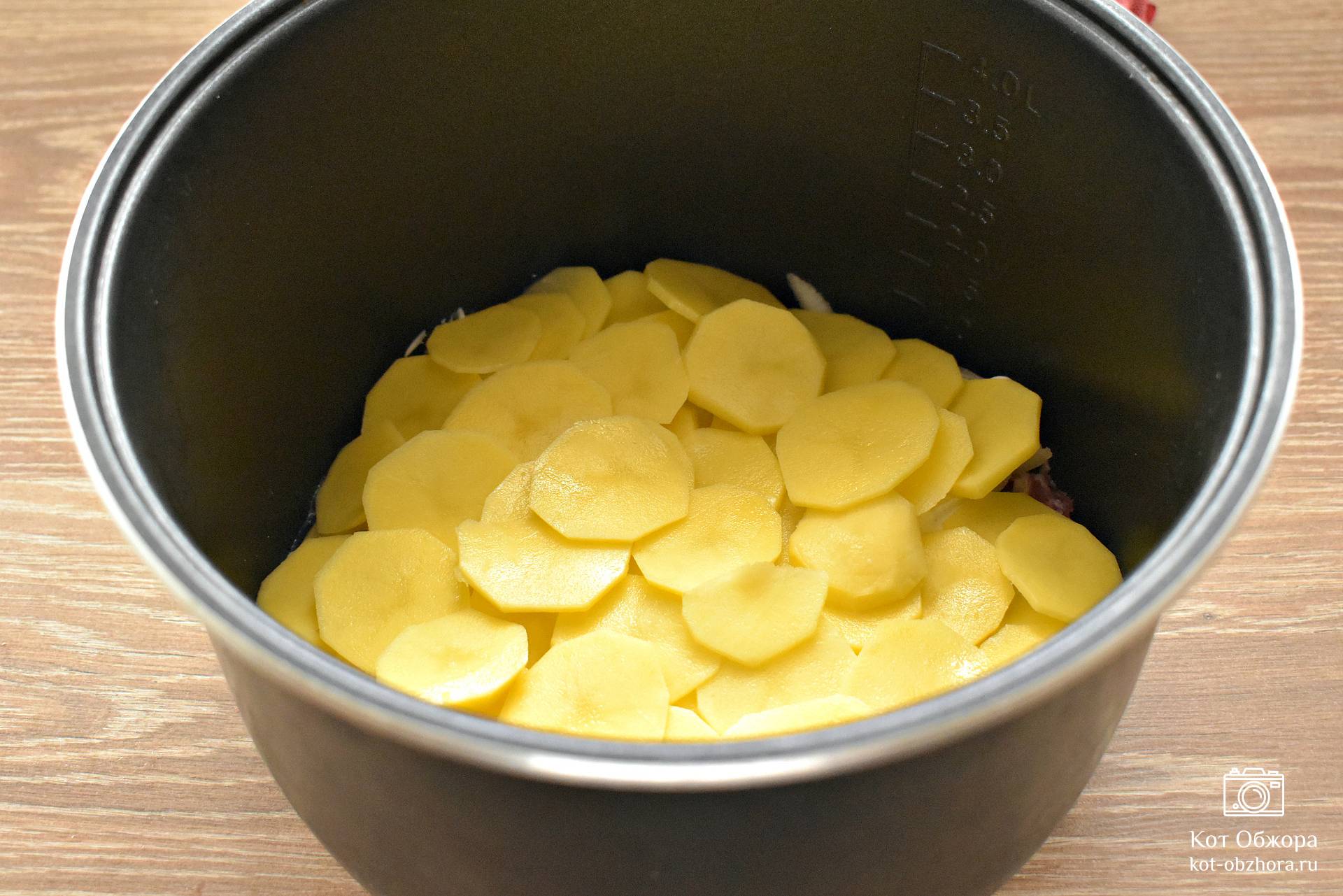 Картофель с помидорами слоями в мультиварке - пошаговый рецепт с фото на malino-v.ru
