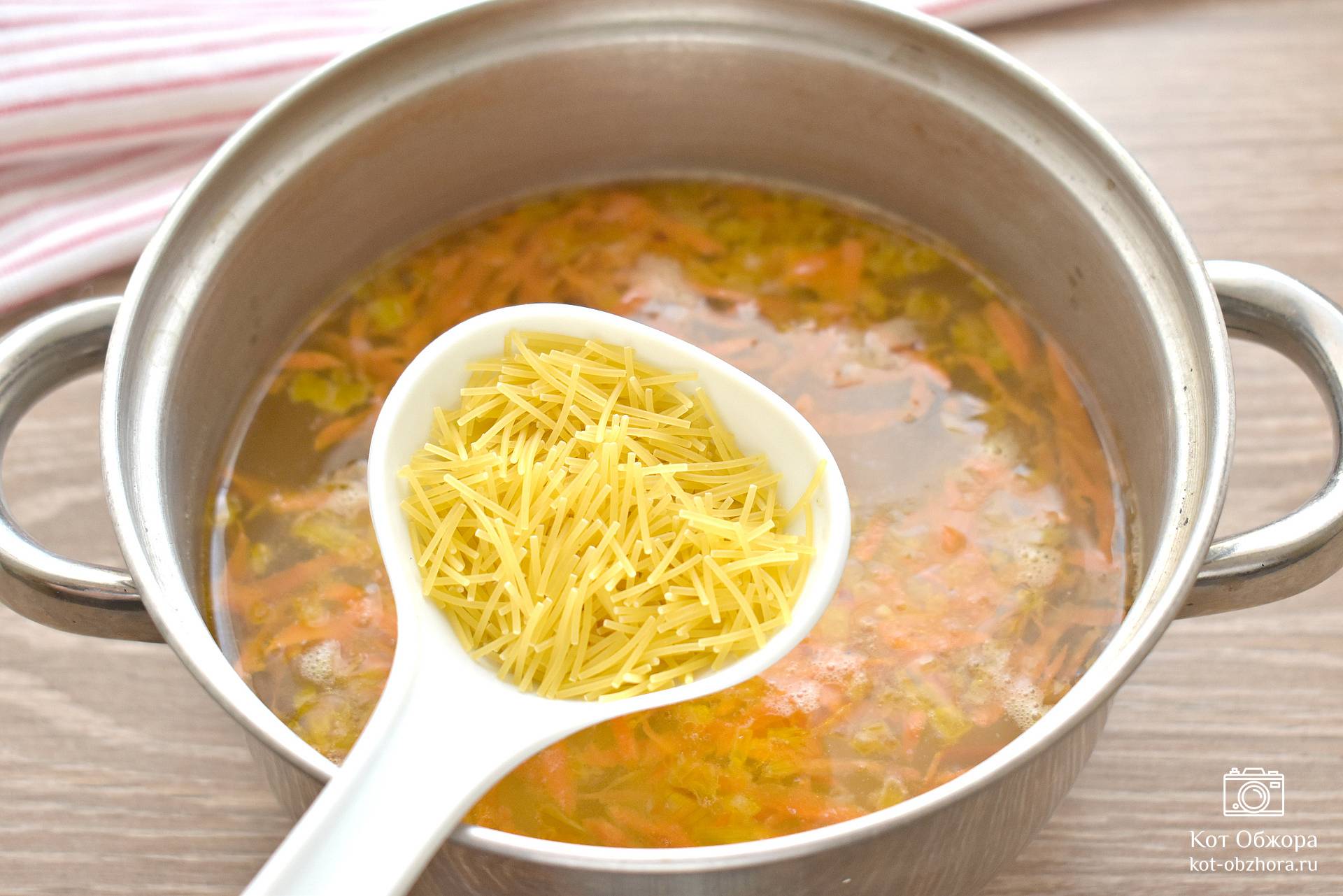 Аппетитный суп из консервированной сайры: вкусная подборка рецептов