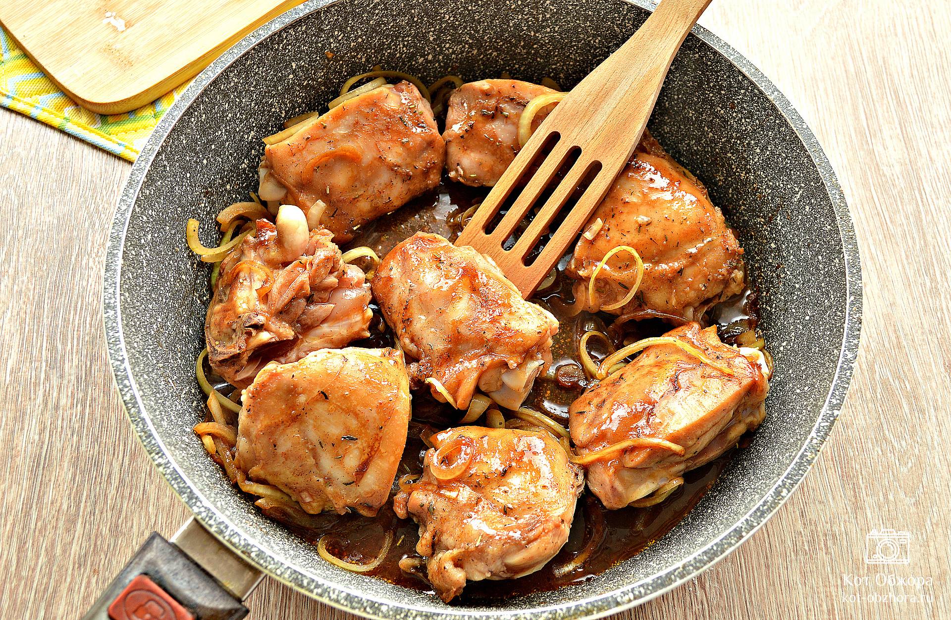 Курица в соевом соусе на сковороде — пошаговый рецепт с фото