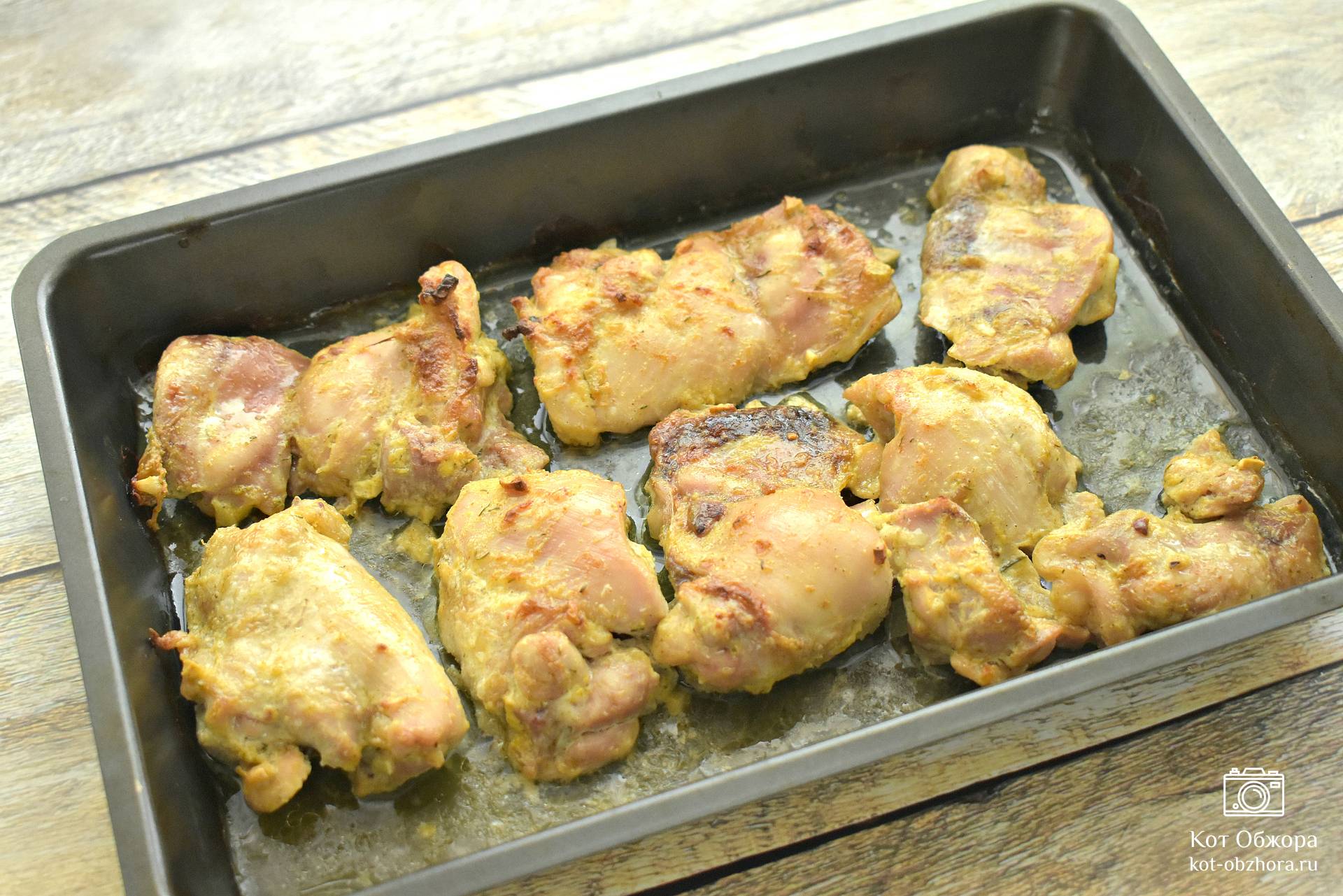 Вкусно и полезно: куриные бедра в фольге в духовке