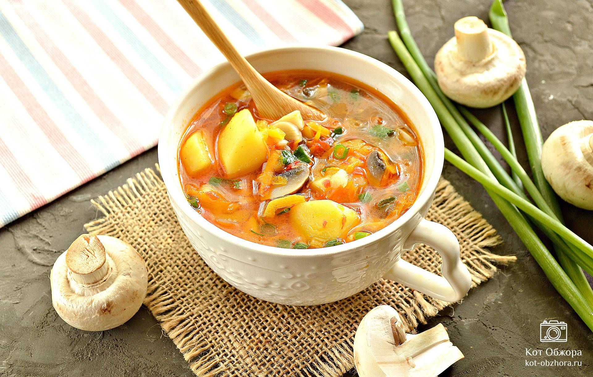 Грибной суп с картофелем и овощами — пошаговый рецепт с фото