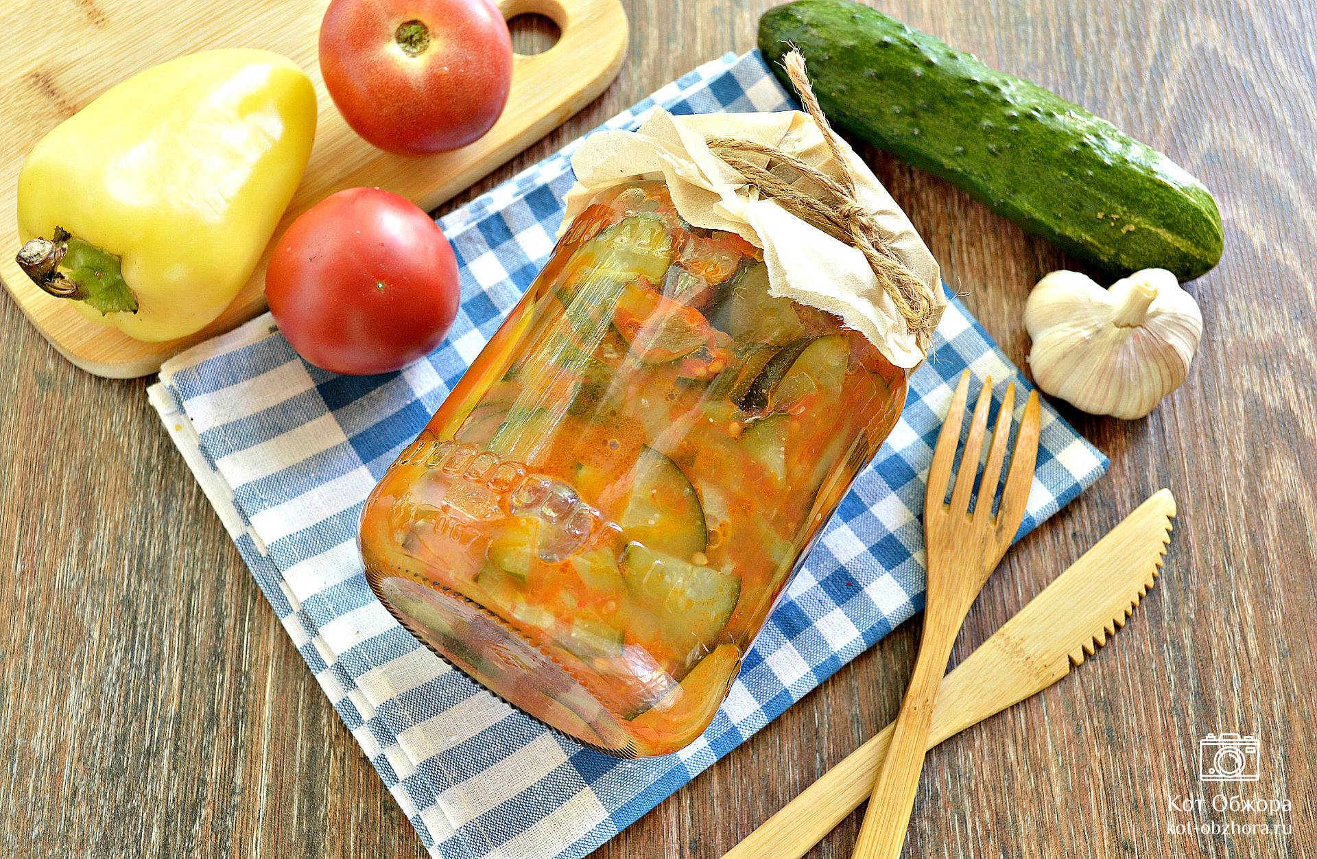 Салат из помидоров и огурцов на зиму — ТОП-10 простых и вкусных рецептов с фото