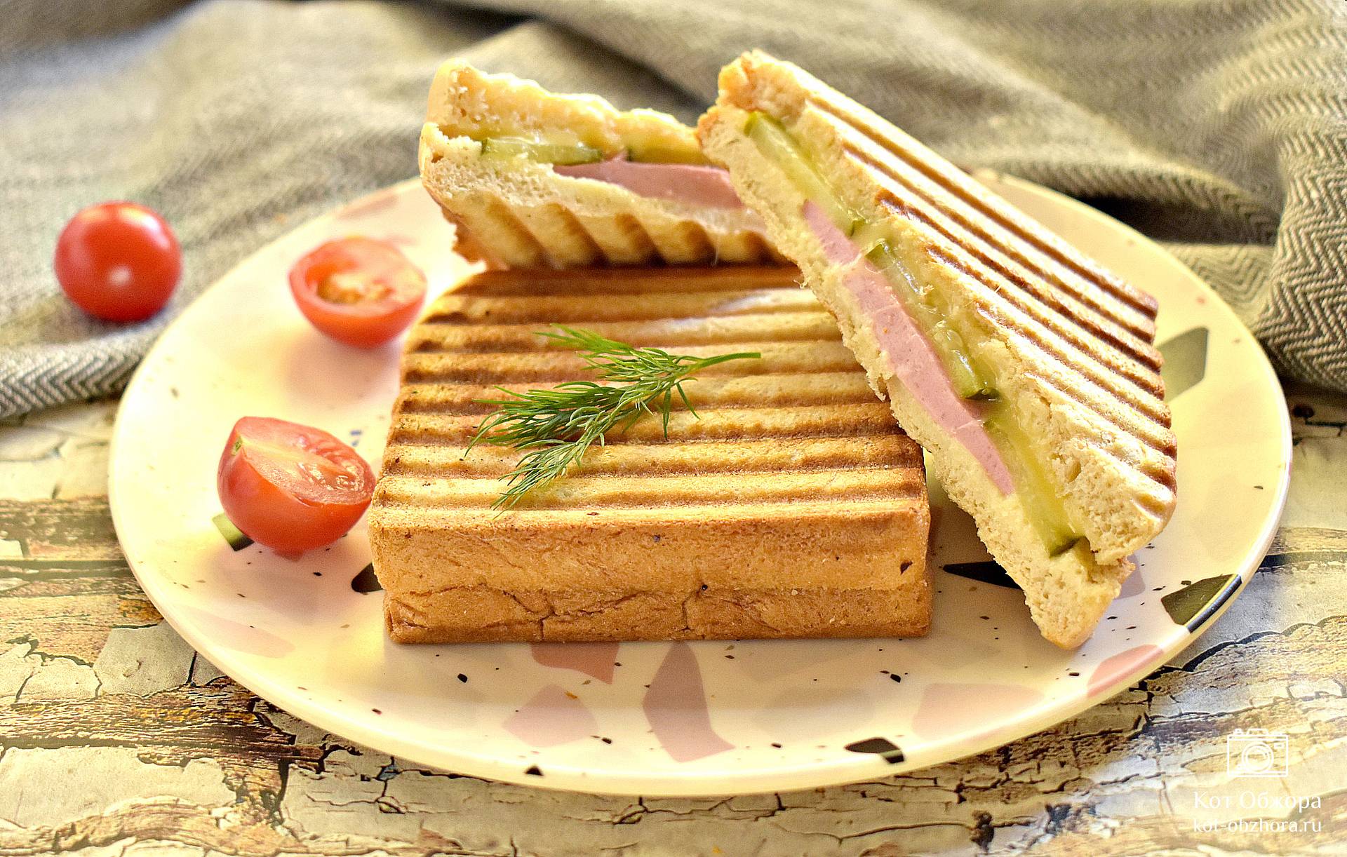 Сэндвич с салями и сливочным сыром - рецепт, как приготовить, пошаговая инструкция с фотографиями