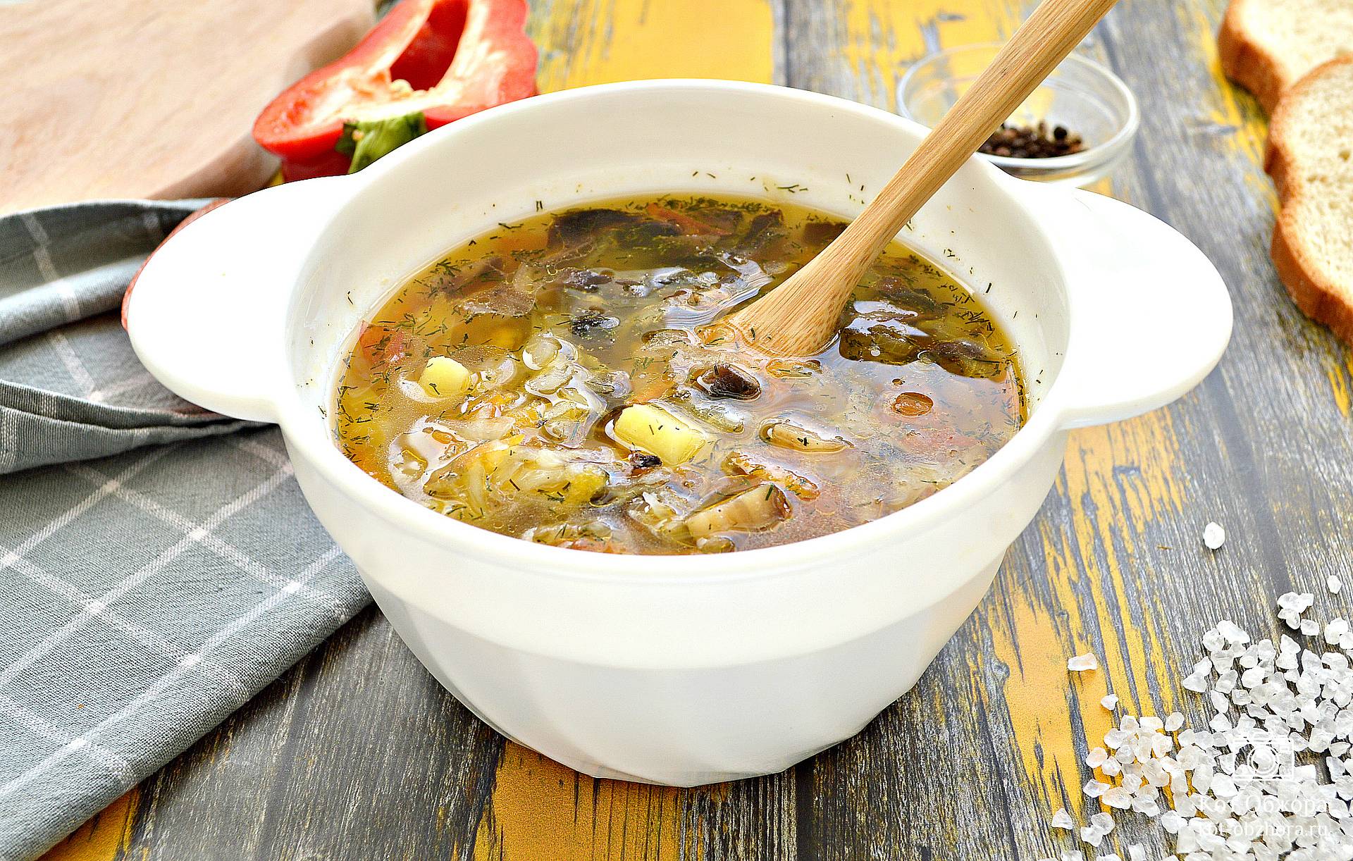 Суп с грибами и капустой - 10 пошаговых фото в рецепте