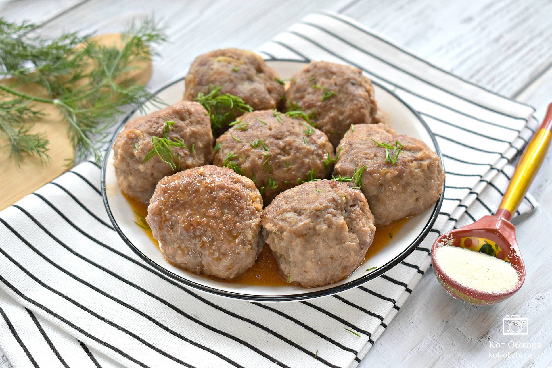 Суп с манкой и куриными фрикадельками