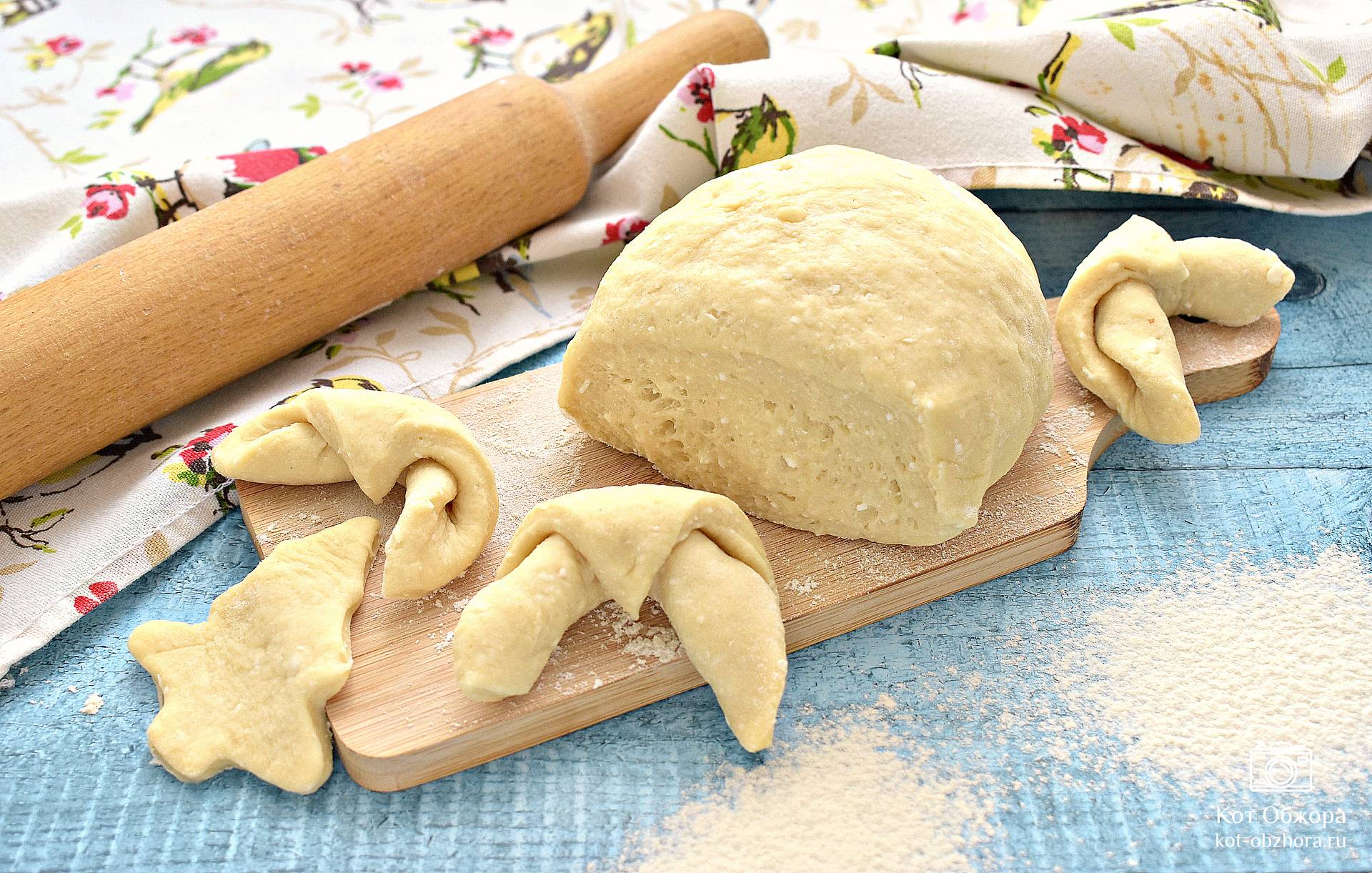 Творожное печенье на сметане с клубникой - пошаговый рецепт с фото