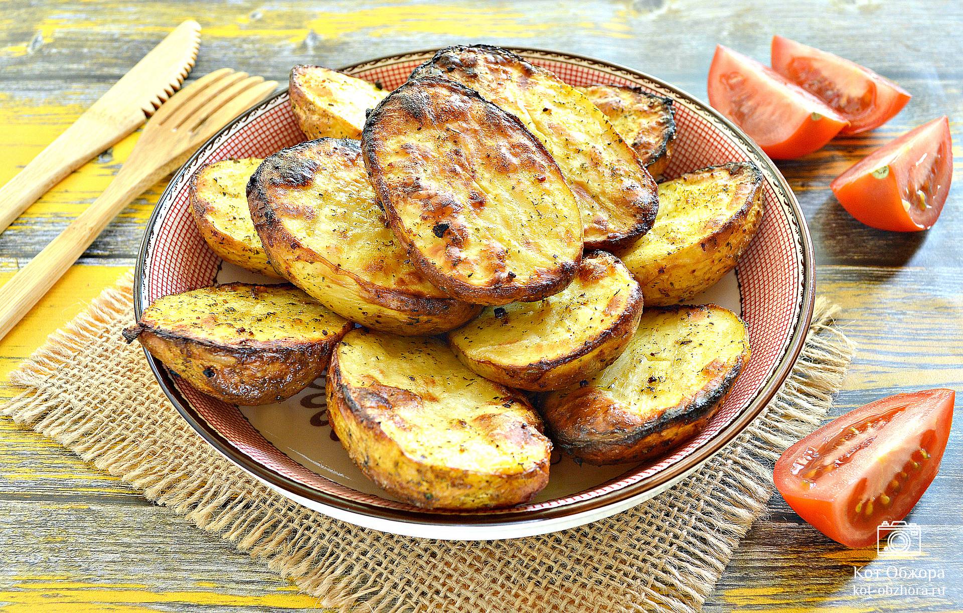 Картошка-гармошка с сыром в духовке