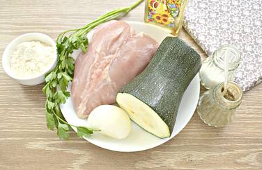 Чтобы пожарить на сковороде куриные котлеты с кабачком, подготовим указанные продукты