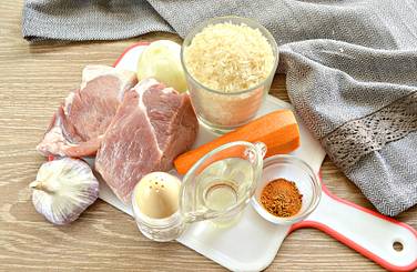 Для рецепта плова подготовим продукты согласно предложенному списку