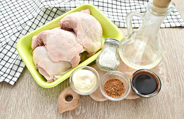 Подготовим для домашнего куриного шашлыка требуемые продукты