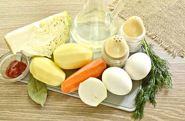 По списку возьмём продукты для приготовления щей
