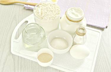 Для замеса теста отмеряем нужное количество продуктов