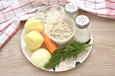 Чтобы сварить суп с овсяными хлопьями, подготовим указанные продукты