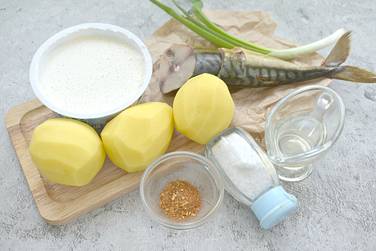 Для приготовления закуски из картошки и копчёной скумбрии потребуются вот такие продукты