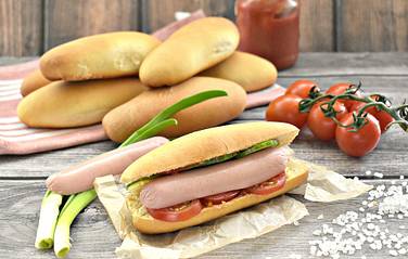Пышные домашние булочки для хот-догов — отличная находка для вкусного и сытного перекуса! Приятного аппетита!