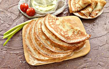 Блинчики на сухих дрожжах (ажурные, с дырочками) готовы