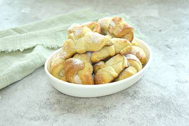 Рогалики из слоёного теста с детским творожком получились вкусными, ароматными и аппетитными