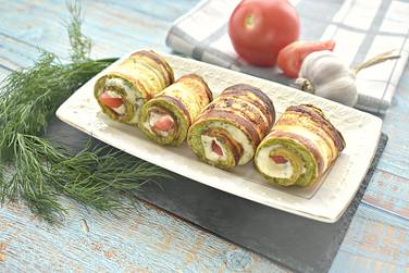Рулетики из кабачков с помидорами получились очень вкусными и аппетитными