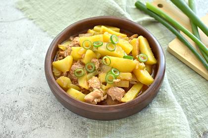 Азу с тушёнкой и картошкой