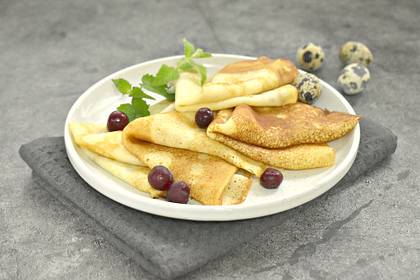 Блины на молоке и перепелиных яйцах