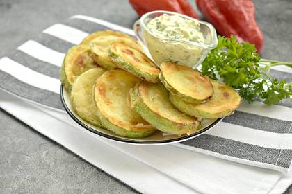 Кабачки в рисовой муке на сковороде
