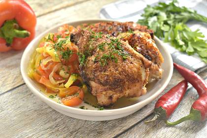 Курица с болгарским перцем в духовке