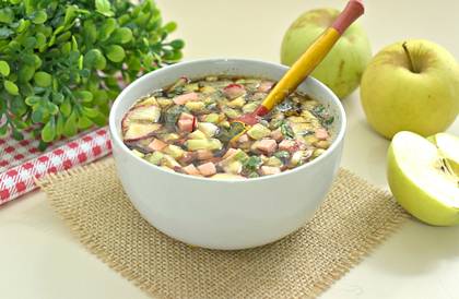 Окрошка с яблоком