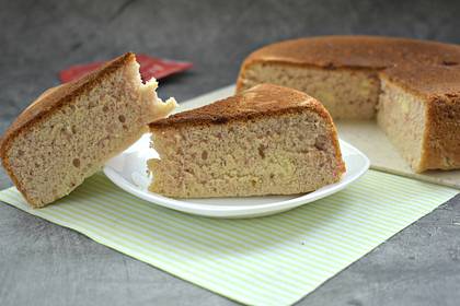 Шарлотка с джемом в мультиварке