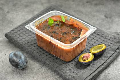 Сливы, замороженные с сахаром на зиму