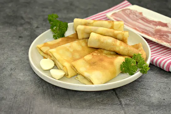 Блины с беконом и моцареллой