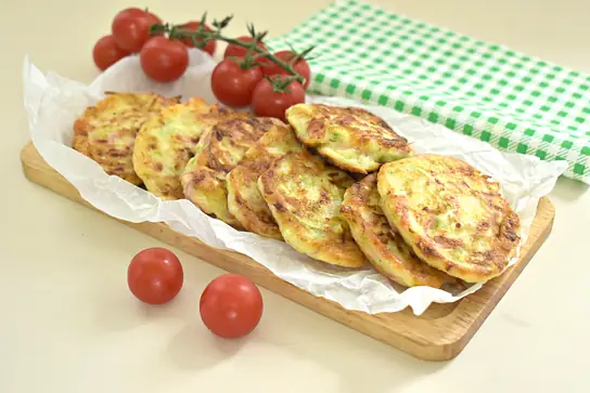 Кабачковые оладьи с колбасой и сыром