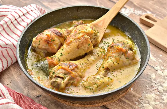Куриные ножки с подливкой на сковороде — рецепт с фото пошагово