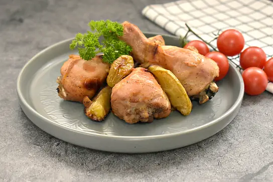 Куриные ножки с яблоками в рукаве