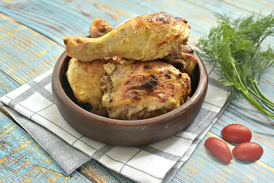 Курица со сметаной и грибами в духовке - простой рецепт с пошаговыми фото