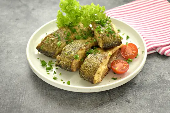 Лещ, запечённый в духовке кусочками