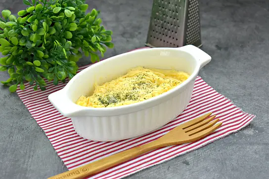 Омлет с сыром в микроволновке