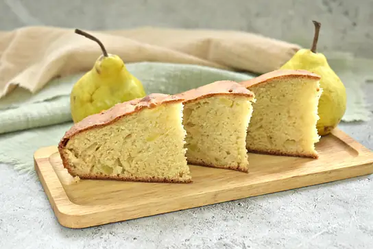 Пирог на ряженке с грушами