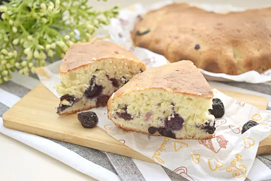 Пирог на сметане с голубикой