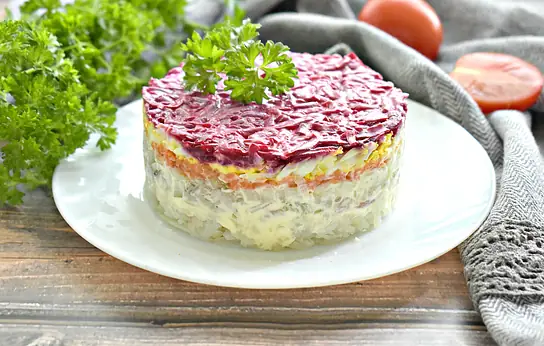 Сельдь под шубой с огурцами – пошаговый рецепт с фото оригинального приготовления салата с селедкой