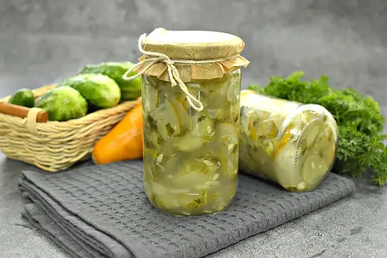 Салат из огурцов с петрушкой и луком на зиму