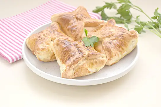 Слойки с сыром в аэрогриле