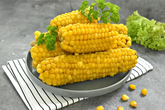 Варёная кукуруза в початках в мультиварке